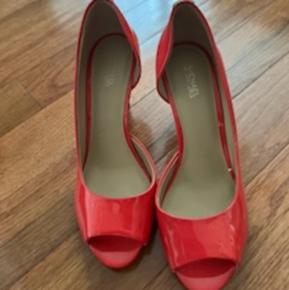 Michael Kors pinkish red heels size 7.5 - Picture 1 of 3